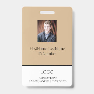 Braune Mitarbeiter-ID-Karte mit Barcode Ausweis