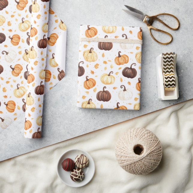 Braune Orange Creme Kürbisse Blätter Geschenkpapier (Kunsthandwerk)