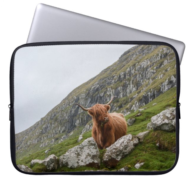 BRAUNE OX AM BERG LAPTOPSCHUTZHÜLLE (Vorderseite)