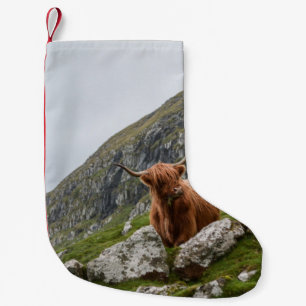 BRAUNE OXE AUF DEM BERG KLEINER WEIHNACHTSSTRUMPF