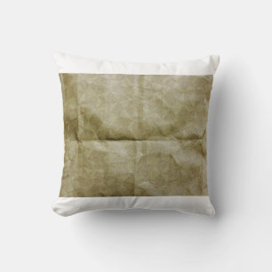 Braune Papierfalte. Mach das Papier kaputt. Hinter Kissen