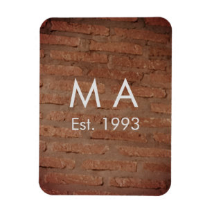 Braune rustikale Backsteinsteinwand mit Namensschr Magnet