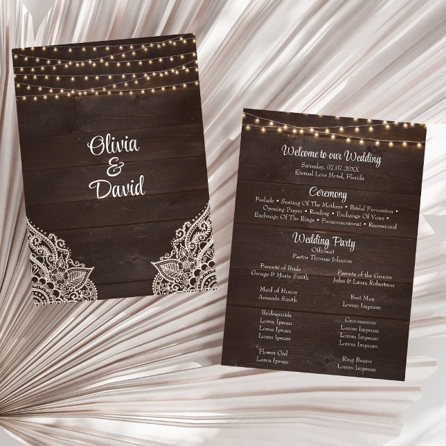 Braune Rustikale Holz Lichterkette Hochzeitsprogra Programm (Brown Rustic Wood String Light Wedding Program on a sunny white dry palm leaf.)
