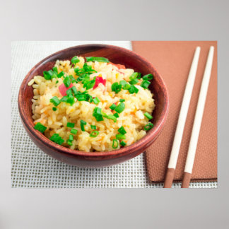 Braune Schüssel mit einem Teil gekochten Reises Poster