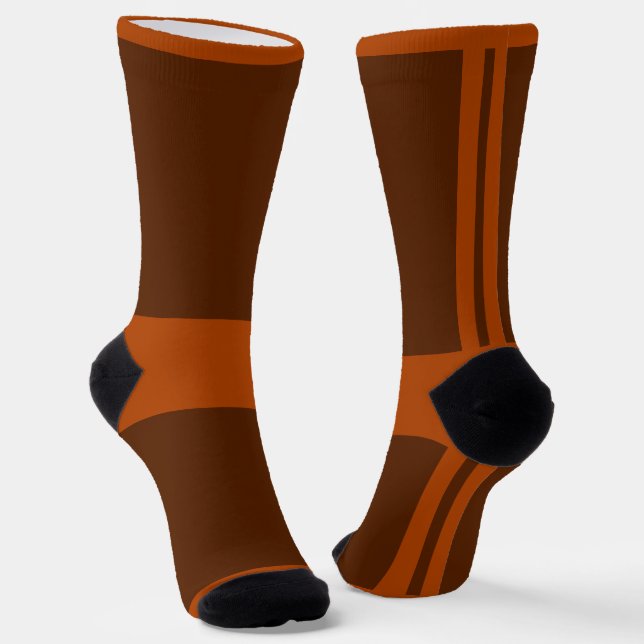 Braune Socken mit Muster (Gewinkelt)