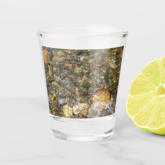 Braune und graue, natürliche Abstrakte Kies Schnapsglas (Vorderseite)