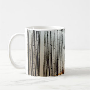 Braune und schwarze Abbildung Kaffeetasse