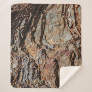 Braune und schwarze Felsformation Sherpadecke