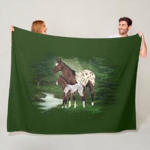 Braune und weiße Blanket-Appaloosa-Stute mit Fohle Fleecedecke
