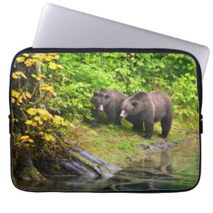 Brauner Bär & Cub   Hyder, Alaska Laptopschutzhülle