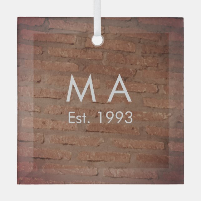 Brauner rustikaler Stein mit dem Namen Datum des J Ornament Aus Glas (Vorderseite)