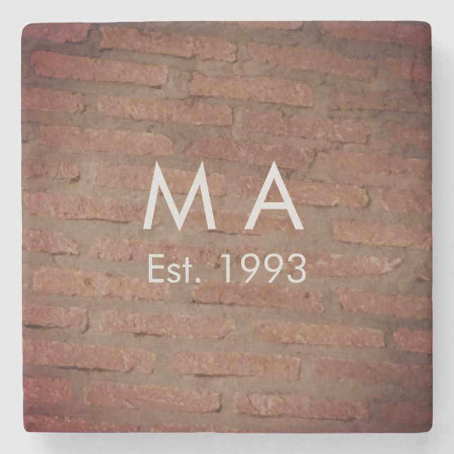 Brauner rustikaler Stein mit dem Namen Datum des J Steinuntersetzer (Vorderseite)