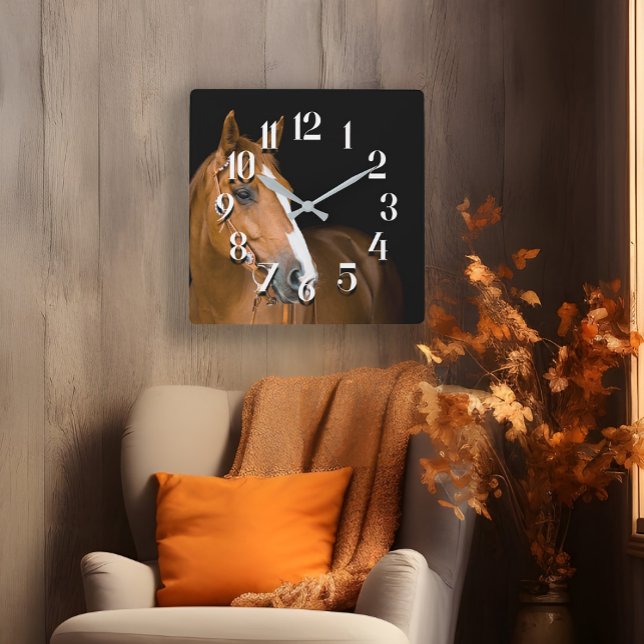 Braunes Foto aus dem Weißen Viertel Quadratische Wanduhr (Numbered wall clock with the photo of a beautiful brown and white quarter-horse)