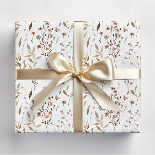 Braunes hübsches Blumen- und Blättermuster im Wint Geschenkpapier