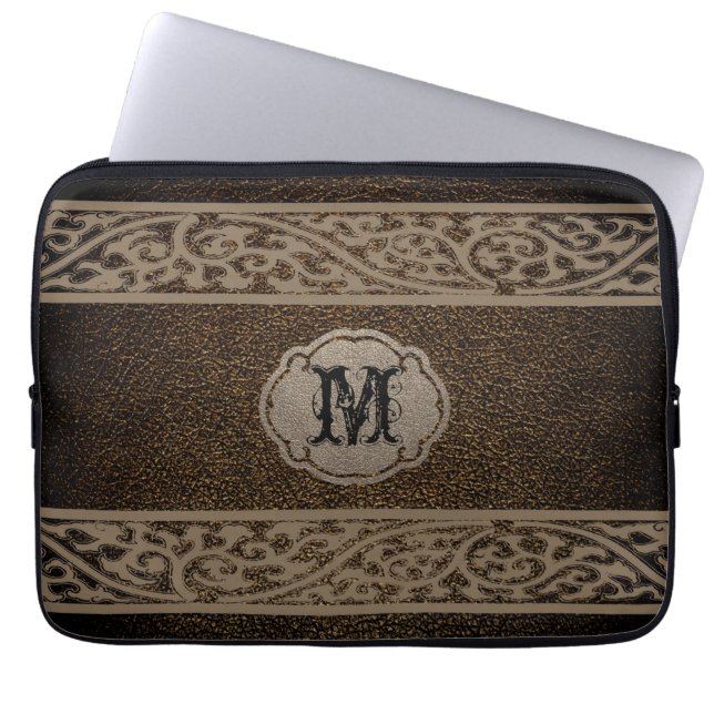Braunes Leder. Custom Monogram Laptopschutzhülle (Vorderseite)