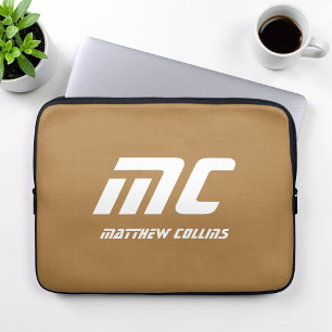 Braunes Monogramm Minimalistischer Name Weißer Tex Laptopschutzhülle