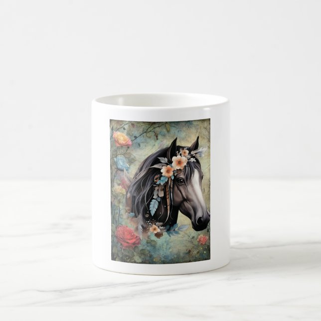 Braunes Pferd in Blumen. Kaffeetasse (Mittel)