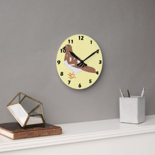 Braunes Taubendesign Runde Wanduhr
