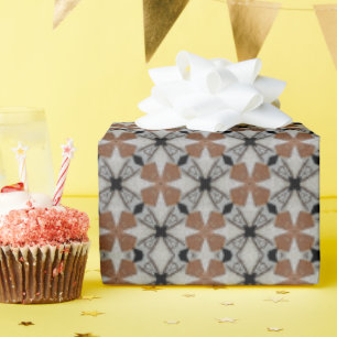 Braunes und schwarzes Blumenmuster-Wrap-Papier Geschenkpapier
