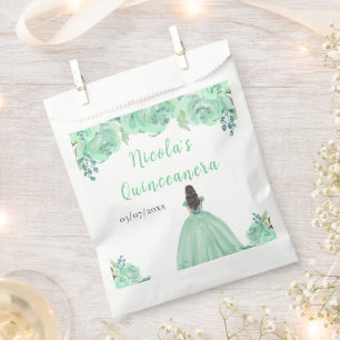 Braunhaar-Prinzessin Mint Floral Quinceanera Geschenktütchen