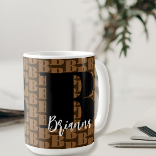 Bräunter Schwarz-weißer Skriptname Fett Letter Ini Kaffeetasse