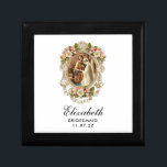 Braut Groom Christlich Gold Blumenübergabe Erinnerungskiste<br><div class="desc">Mit einem wunderschönen katholischen Bild der gesegneten Jungfrau Mary und St. Joseph an ihrem Hochzeitstag überlagerte sich auf einem vergoldeten Rahmen mit Blume. Das traditionelle Memorare Gebet in der Mitte.</div>