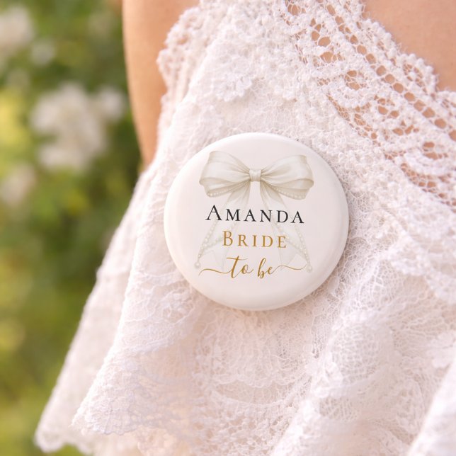 Braut in Elfenbein-Bogen-Perlen elegante Hen Party Button (Von Creator hochgeladen)