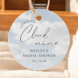 Braut ist auf Cloud Nine Brautparty Geschenkanhänger