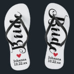 Braut-personalisierte Hochzeits-Auswahl Ihre Farbe Flip Flops<br><div class="desc">Gehen Sie in Komfort an Ihrem Hochzeitstag mit diesem personalisierten umdrehen Reinfälle. Diese können mit dem Namen einer Braut und Hochzeitsdatum besonders angefertigt werden. Der Hintergrund ist weiß, gleichwohl Sie die Farbe ändern können, indem Sie auf Customize es klicken. Wegen des dunklen Textes schaut dieser Entwurf mit einem hellfarbigen Hintergrund...</div>