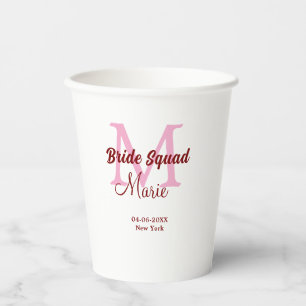 Braut-Truppe Name Monogramm Brautjungfer Pink Datu Pappbecher