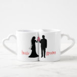 Braut- und Gräuelliebhaber - Mugs für individuelle Liebestassen<br><div class="desc">Die Tasse für Braut- und Bräutigliebhaber verfügen über eine Silhouette Braut und Bräutigam,  einen Text,  der Braut oder Bräutigam als Silhouette ausliest,  einen gemeinsamen rosa Rosenbuket und einen Bereich auf der Rückseite jeder Tasse,  in dem Sie die Namen der Ehepaare und das Hochzeitstag hinzufügen können!</div>