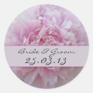 Braut und Groom Pink Peonies Hochzeitsaufkleber Runder Aufkleber