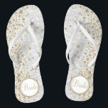 Braut - Weißer Glitzer und Golddiamant Flip Flops<br><div class="desc">Schön und sehr elegant aussehend Drehte Flop Shoes mit Imitaten goldenen Diamanten auf einem Imitat weißen Glitzer Hintergrund bereit für Sie mit Ihrem Text personalisieren. ⭐ Dieses Produkt ist zu 100% benutzerdefinierbar. *****Klicken Sie auf die SCHALTFLÄCHE ANKLICKEN, um hinzuzufügen, zu löschen, zu verschieben, zu verändern, umzudrehen, zu drehen, etc... alle...</div>