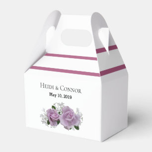 Brautgeschenkbox mit rosa Rosen und grünen Blätter Geschenkschachtel