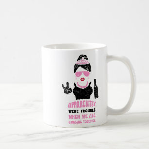 Brautjungfer Anscheinend machen wir Ärger, wenn wi Kaffeetasse