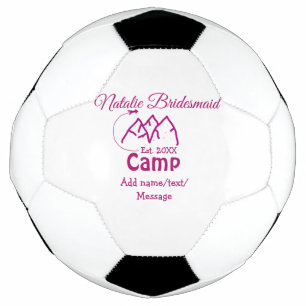 Brautjungfer im rosa Camp-Design mit Namen, Datum Fußball