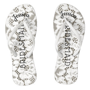 Brautjungfern-Strand-Hochzeits-weiße Spitze-mit Flip Flops