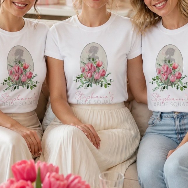 Brautparty Bride Squad Personalisierter T - Shirt (Von Creator hochgeladen)