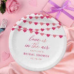 Brautparty "Hearts" für String-Liebe ändern Pappteller<br><div class="desc">Feiern Sie stilvoll mit diesen modernen und sehr trendigen Brautparty- oder Hochzeitszeitung-Tellern. Dieses Design lässt sich leicht mit Ihrer speziellen Veranstaltungssprache personalisieren und Ihre Gäste werden begeistert sein,  wenn sie diese fabelhaften Teller sehen. Matching-Elemente finden Sie in der Auflistung.</div>
