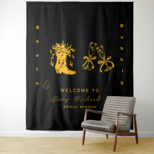 Brautparty mit Stiefeln & Bubbly Wandteppich