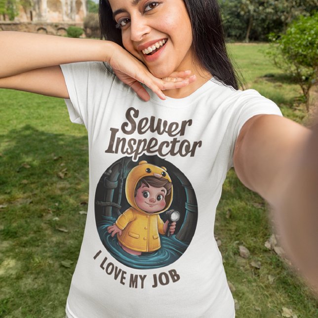 Brave Sewer Inspector Kind in lebendiger Regenmant T-Shirt (Von Creator hochgeladen)