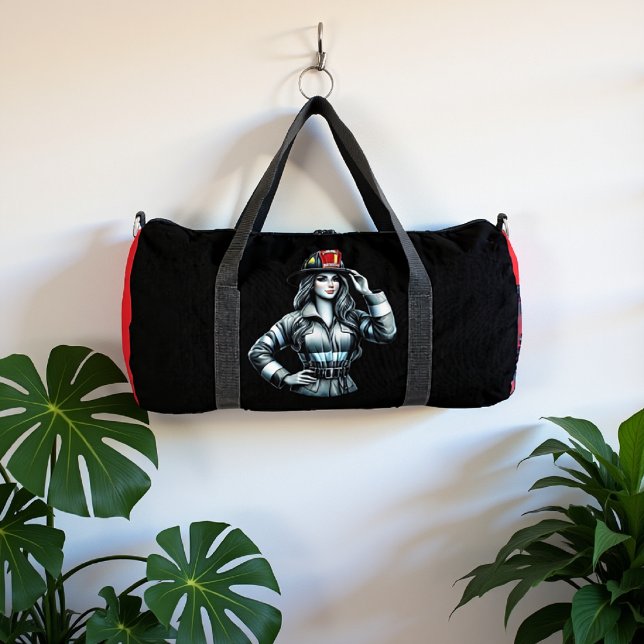 Brave Woman Firefighter Portrait Duffle Bag (Von Creator hochgeladen)