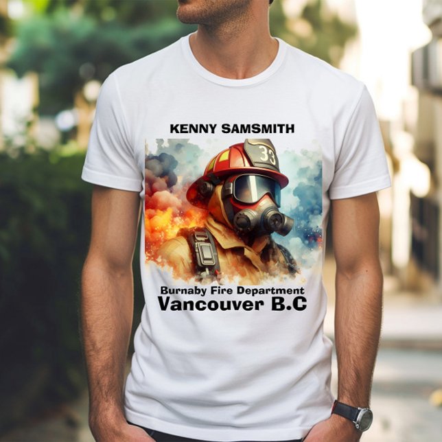 Braver Feuerwehrmann in Aktion inmitten wirbelnder T-Shirt (Von Creator hochgeladen)