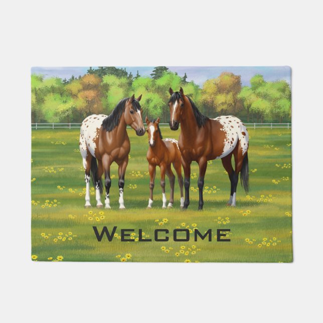 Brawn Bay Appaloosa Pferde im Sommer Weide Fußmatte (Vorderseite)