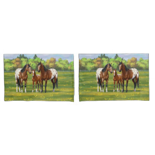 Brawn Bay Appaloosa Pferde im Sommer Weide Kissenbezug