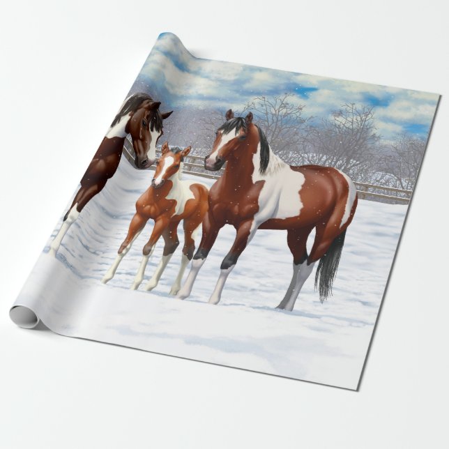 Brawn Bay Pinto Paint Quarter Pferde im Schnee Geschenkpapier (Ungerollt)