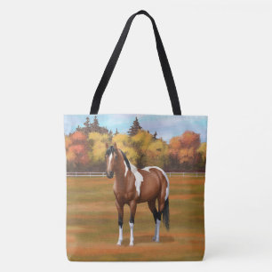Brawn Pinto Bay Paint Horse im Herbst Weide