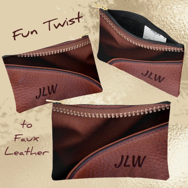 Brawn Unzipped Leather with Initials Stylish Zubehörtasche (Von Creator hochgeladen)