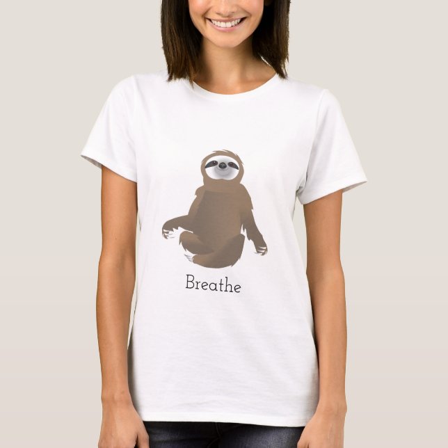 Breathe und Do Yoga Brown Sloth T-Shirt (Vorderseite)