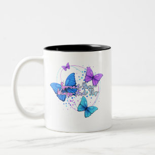 Breite deine Flügel aus und fliege Schmetterling Zweifarbige Tasse